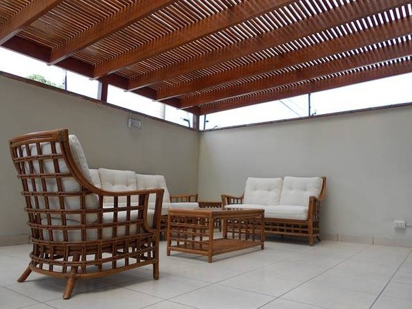 Découvrez notre sélection de stores extérieurs haut de gamme pour sublimer votre espace extérieur